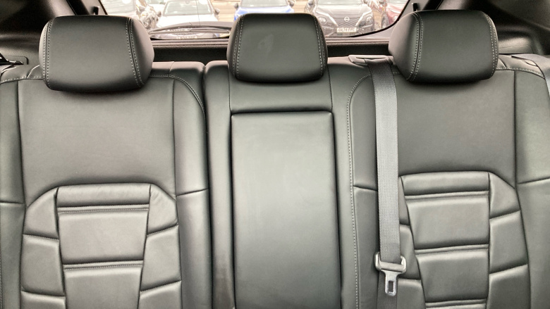 Nissan Qashqai 1.2 DiG-T Tekna+ 5dr Petrol Hatchback